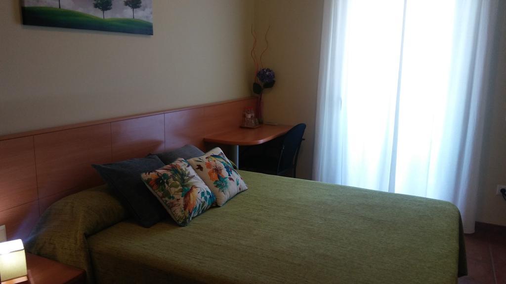 Hostal Sant Roc Botarell Luaran gambar