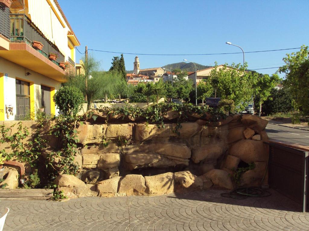 Hostal Sant Roc Botarell Luaran gambar