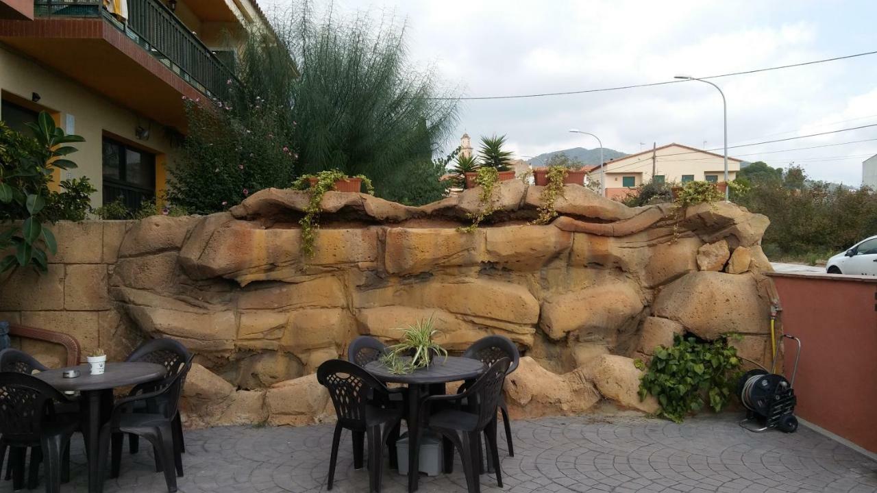 Hostal Sant Roc Botarell Luaran gambar